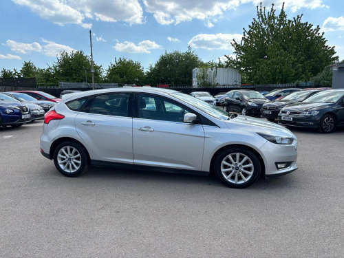 Ford Focus  1.6 TDCi Titanium Euro 5 (s/s) 5dr