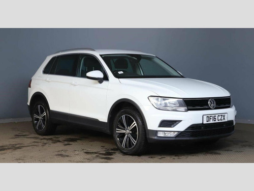Volkswagen Tiguan  2.0 TDI BlueMotion Tech SE Navigation DSG 4Motion Euro 6 (s/s) 5dr