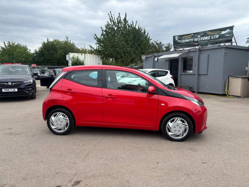 Toyota AYGO  1.0 VVT-i x-play x-shift Euro 6 5dr