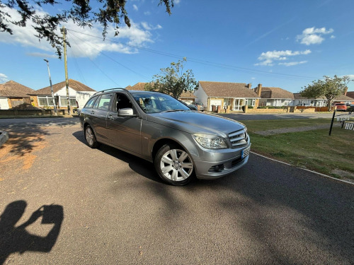 Mercedes-Benz C-Class C180 1.8 C180 BlueEfficiency Executive SE Auto Euro 5 5dr
