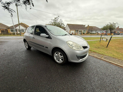 Renault Clio  1.2 TCe 16v Expression 3dr
