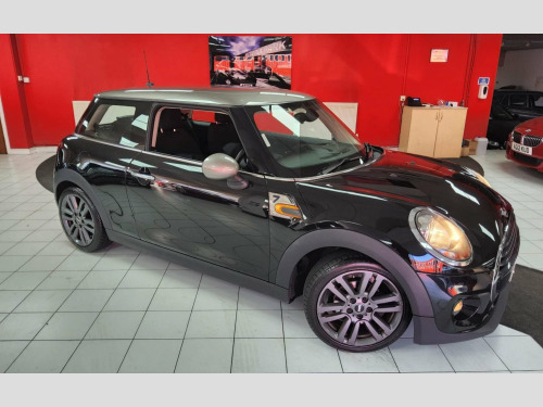 MINI Hatch  1.5 Cooper Seven Auto Euro 6 (s/s) 3dr