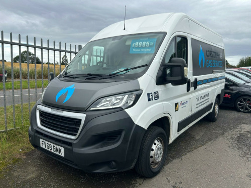 Peugeot Boxer  2.0 BlueHDi 335 Professional L2 H2 Euro 6 5dr