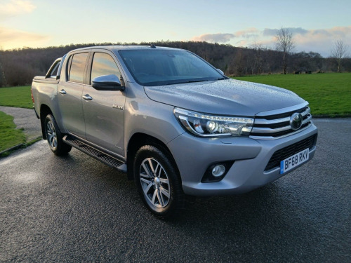 Toyota Hi-Lux  2.4 D-4D Invincible Auto 4WD Euro 6 (s/s) 4dr (TSS) 