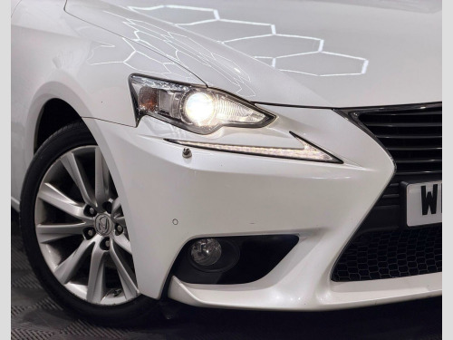 Lexus IS  2.5 300h Executive Edition E-CVT Euro 5 (s/s) 4dr