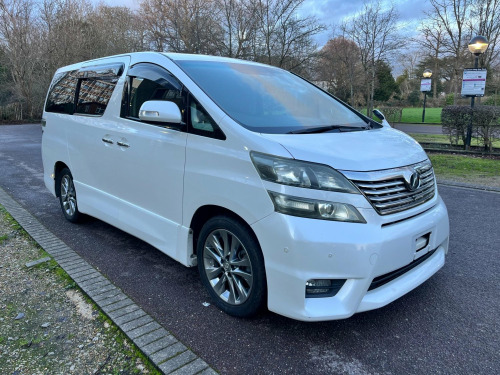 Toyota Vellfire  2.4 PETROL AUTOMATIC TWIN SUNROOF