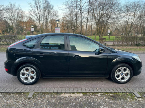 Ford Focus 1.6 Sport 5dr
