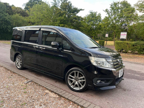 Honda Stepwagon  SPADA COOL 2.0 PETROL 8 SEAT AUTO