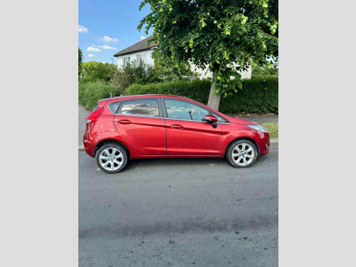 Ford Fiesta  1.4 Zetec 5dr