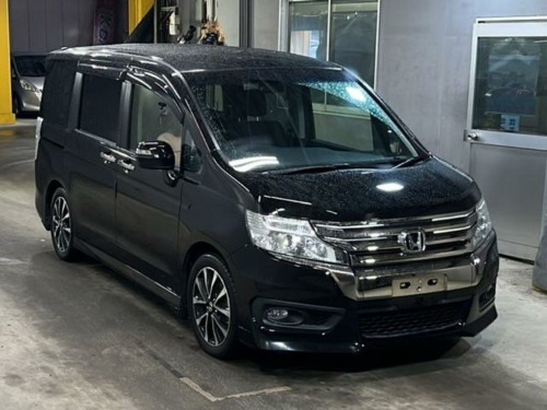 Honda Stepwagon  SPADA COOL 2.0 PETROL 8 SEAT AUTO