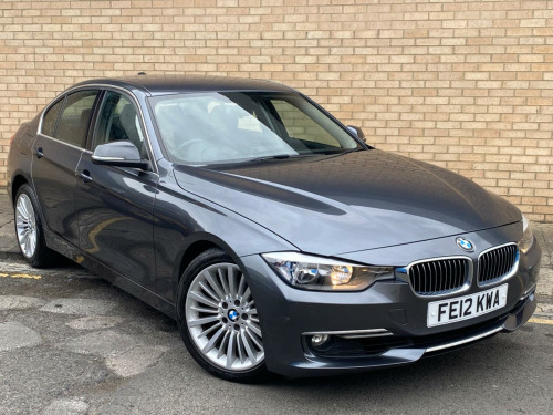 BMW 3 Series  2.0 320i Luxury Saloon
