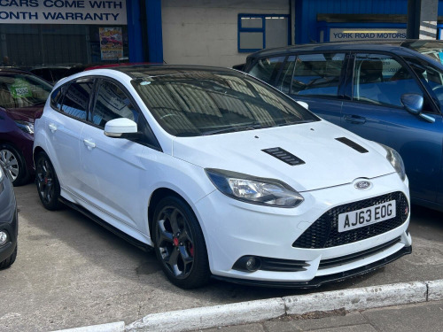 Ford Focus  2.0 T EcoBoost ST-2
