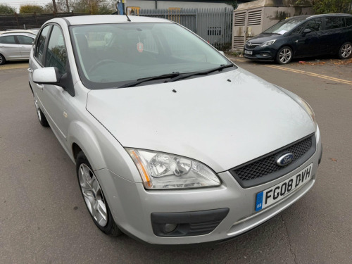 Ford Focus  1.8 FFV Style 5dr