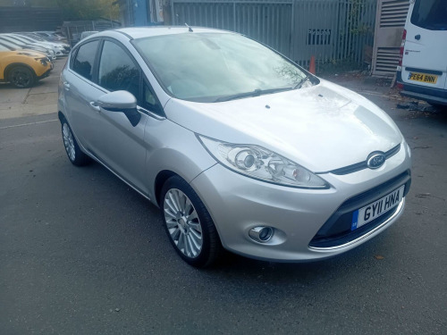 Ford Fiesta  1.6 Titanium 5dr