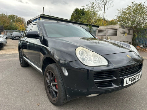 Porsche Cayenne  3.2 V6 Tiptronic S AWD 5dr