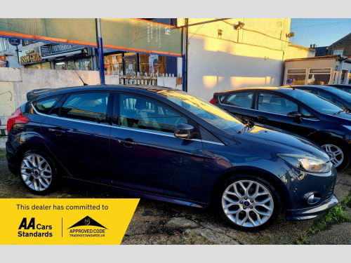 Ford Focus  1.6T EcoBoost Zetec S Euro 5 (s/s) 5dr