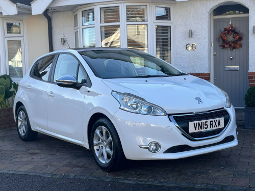 Peugeot 208  1.2 VTi PureTech Style Hatchback 5dr Petrol Manual Euro 6 (82 ps)