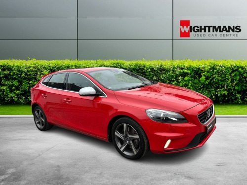 Volvo V40  2.0 R-Design Pro D2