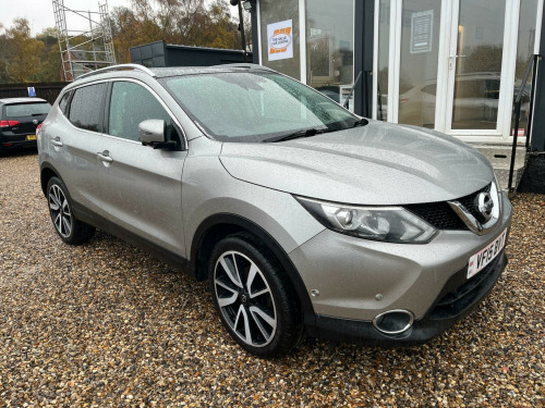 Nissan Qashqai  1.6 DIG-T Tekna 2WD Euro 6 (s/s) 5dr