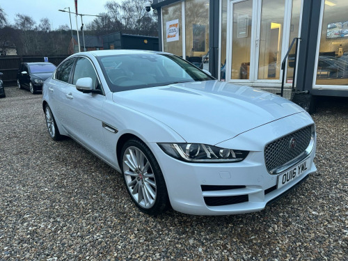 Jaguar XE  2.0d Portfolio Auto Euro 6 (s/s) 4dr