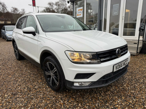 Volkswagen Tiguan  2.0 TDI BlueMotion Tech SE Navigation DSG 4Motion Euro 6 (s/s) 5dr 