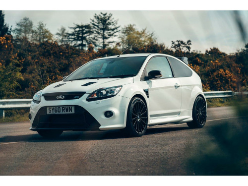 Ford Focus  2.5 RS Hatchback 3dr Petrol Manual (225 g/km, 301 bhp)