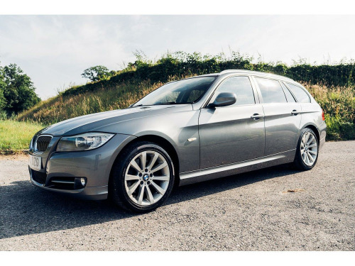 BMW 3 Series  2.0 320d Exclusive Edition Touring 5dr Diesel Manual Euro 5 (s/s) (184 ps)