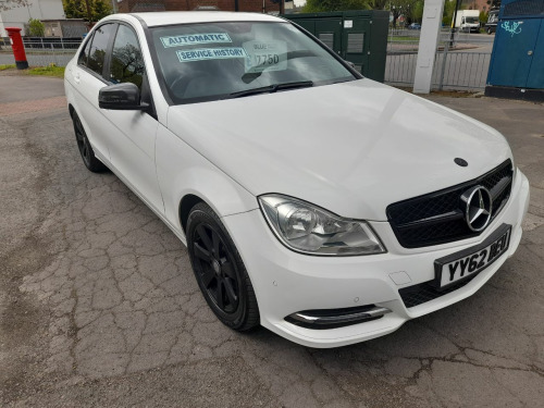 Mercedes-Benz C-Class C180 C180 BlueEFFICIENCY Executive SE 4dr Auto
