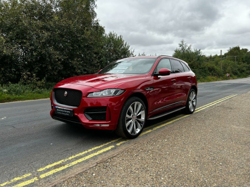 Jaguar F-PACE  2.0 R-SPORT AWD 5d 178 BHP LOVELY STAND OUT COLOUR