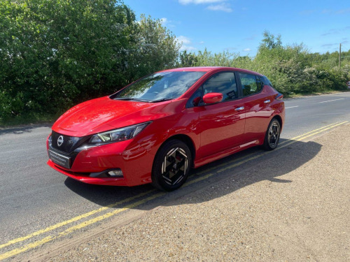 Nissan Leaf  39kWh Acenta Hatchback 5dr Electric Auto (150 ps)
