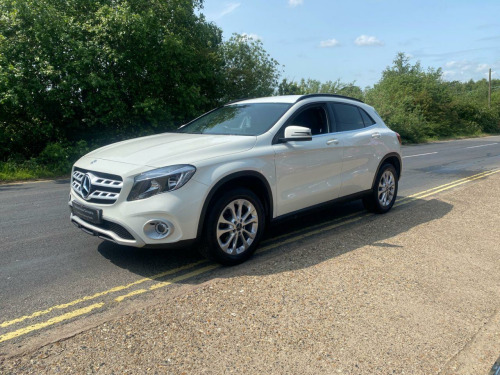 Mercedes-Benz GLA-Class  2.1 GLA200d SE SUV 5dr Diesel Manual Euro 6 (s/s) (136 ps)