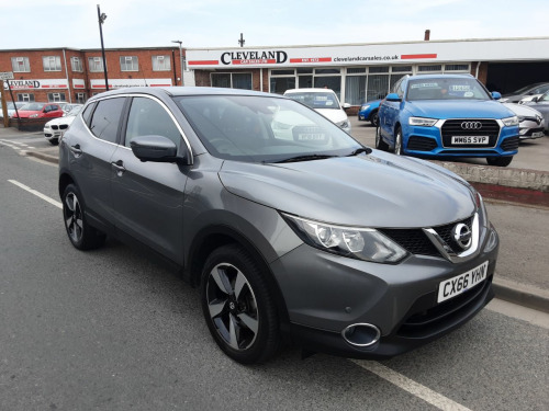 Nissan Qashqai  1.6 dCi N-Connecta 5dr 4WD