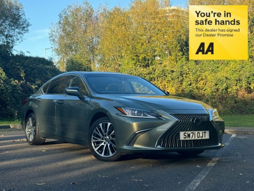 Lexus ES  2.5 300H 4d 215 BHP