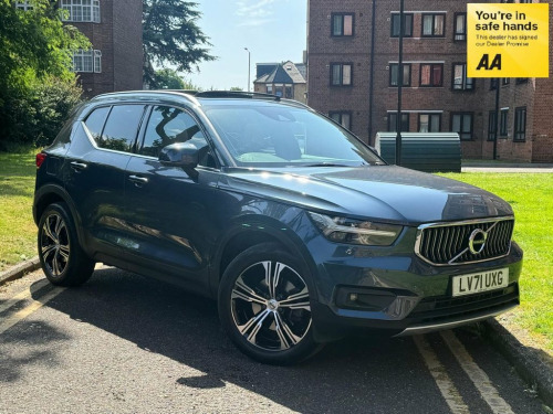 Volvo XC40  2.0 B4 INSCRIPTION PRO AWD MHEV 5d 195 BHP