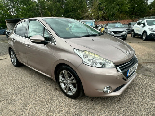 Peugeot 208  1.2 VTi Allure Euro 5 5dr