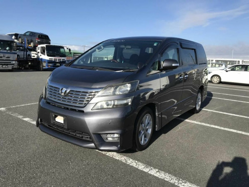 Toyota Vellfire  Platinum Selection 4wd 7 Seats