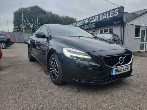 Volvo V40  2.0 D2 Momentum Hatchback 5dr Diesel Manual Euro 6