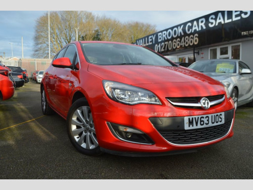 Vauxhall Astra  2.0 CDTi ecoFLEX Elite Hatchback 5dr Diesel Manual