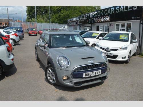 MINI Hatch  2.0 Cooper SD Hatchback 5dr Diesel Manual Euro 6 (