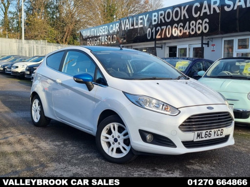 Ford Fiesta  1.25 Zetec White Edition Hatchback 3dr Petrol Manu 