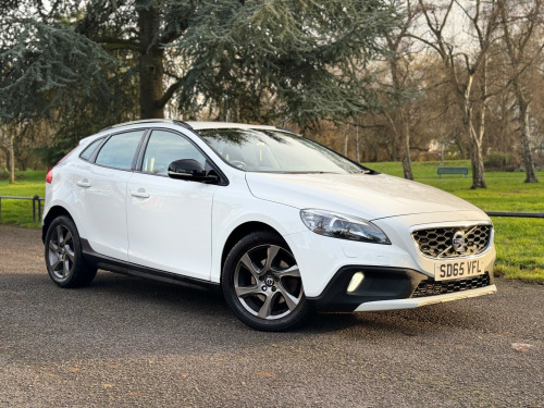 Volvo V40  1.6 D2 Lux Nav Hatchback 5dr Diesel Manual Euro 5 (s/s) (115 ps)