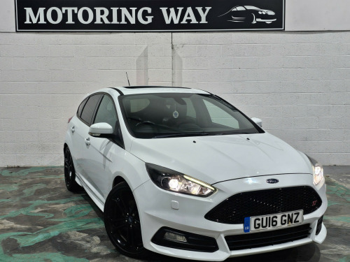 Ford Focus  2.0 TDCi ST-3 Hatchback 5dr Diesel Powershift Euro 6 (s/s) (185 ps)