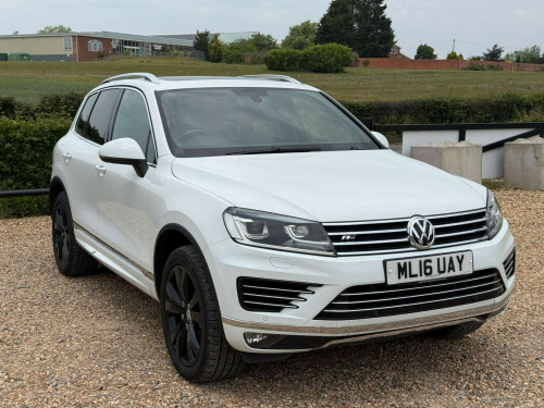 Volkswagen Touareg 3.0 TDI V6 BlueMotion Tech R-Line SUV 5dr Diesel Tiptronic 4WD Euro 6 (s/s)