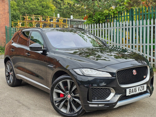 Jaguar F-PACE  3.0 D300 V6 First Edition SUV 5dr Diesel Auto AWD Euro 6 (s/s) (300 ps)