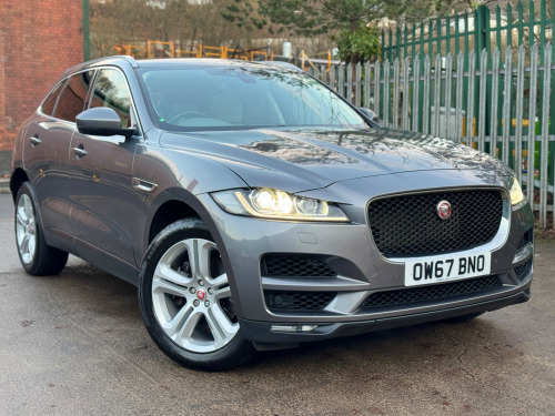 Jaguar F-PACE  3.0 D300 V6 Portfolio SUV 5dr Diesel Auto AWD Euro 6 (s/s) (300 ps) 