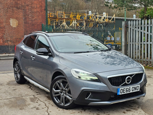 Volvo V40  2.0 D3 Pro Hatchback 5dr Diesel Auto Euro 6 (s/s) (150 ps) 