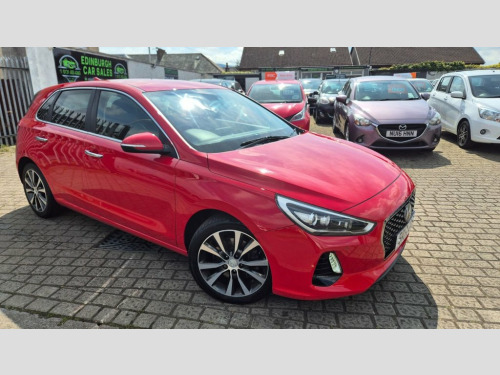 Hyundai i30  1.6 CRDi Blue Drive Premium Hatchback 5dr Diesel M