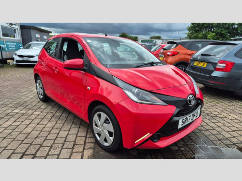 Toyota AYGO  1.0 VVT-i x-play Hatchback 5dr Petrol Manual Euro 