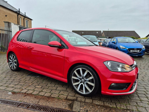 Volkswagen Golf  2.0 TDI BlueMotion Tech R-Line Edition Hatchback 3