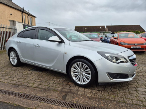 Vauxhall Insignia  1.4i Turbo Design Nav Hatchback 5dr Petrol Manual 